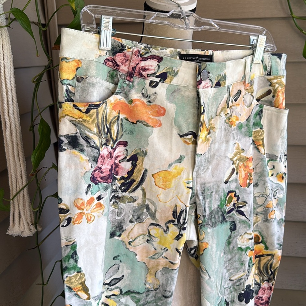 Peruvian Connection floral watercolor pant. - Picture 4 of 7